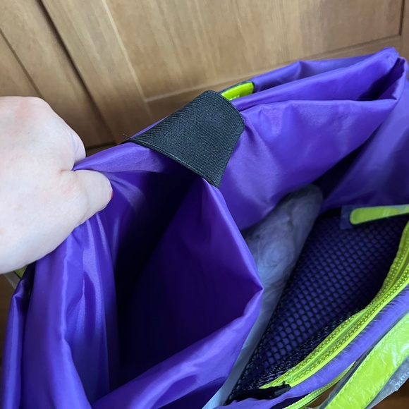 Kenneth Cole Reaction Black / Neon Yellow Tote Bag BNWT - Picture 8 of 11